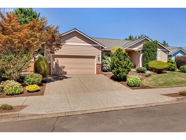 Property Photo: 15057 Spyglass Ln OR 97045