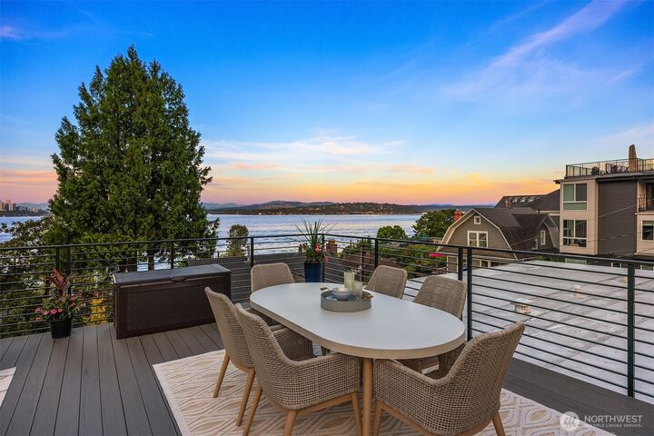 Property Photo:  3800 E Jefferson Street  WA 98122 