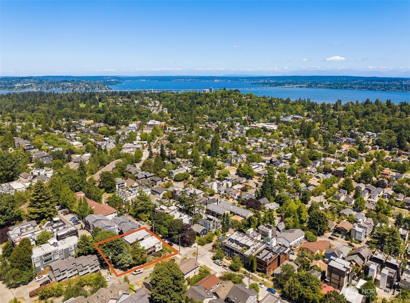 Property Photo:  201 & 205  26th Avenue E  WA 98112 
