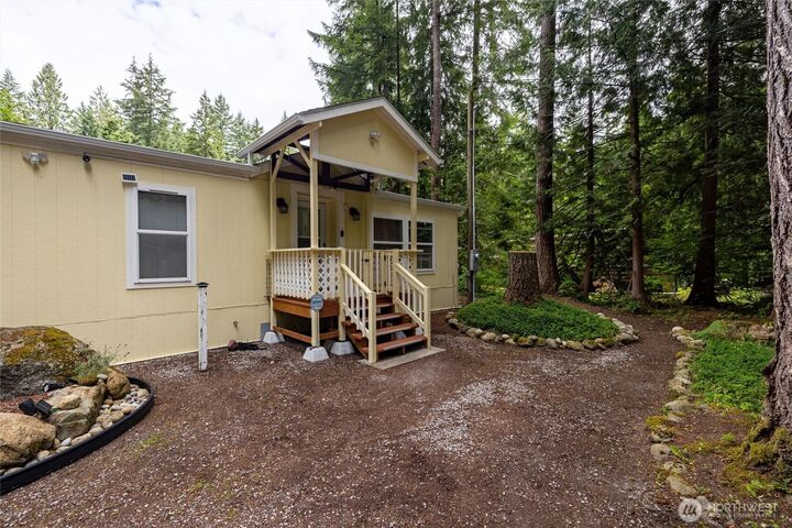 Property Photo:  1461  King Valley Drive  WA 98266 
