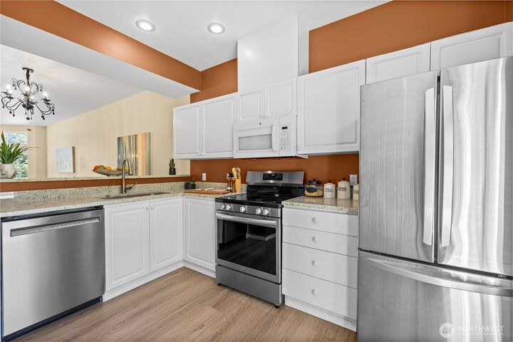 Property Photo: 2145 NW Pacific Elm Drive 2145 WA 98027