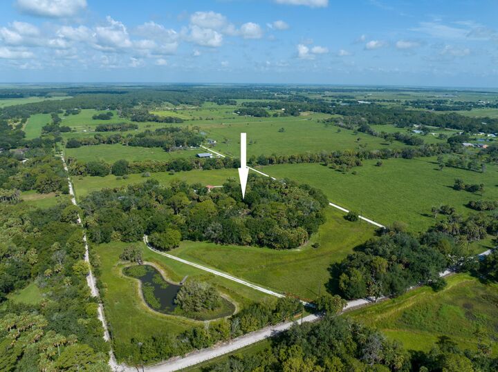 Property Photo: 13500 NW 2nd Avenue FL 34972