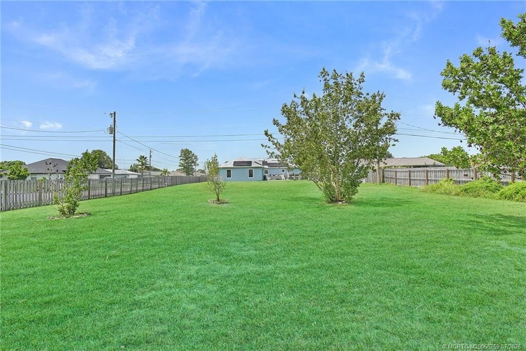 Property Photo:  1361 SW Edinburgh Drive  FL 34953 