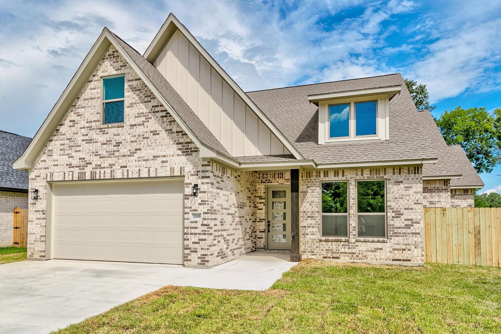 Property Photo:  2616 Eloise Ct  TX 77627 