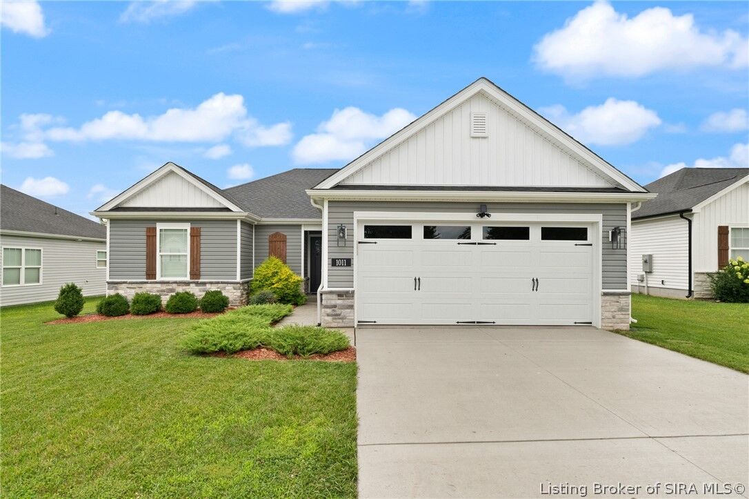 Property Photo:  1011 Dunbarton Way  IN 47122 