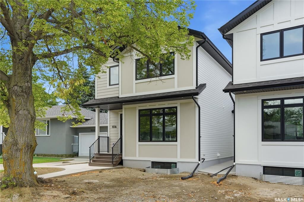 Property Photo:  1516 Ewart Avenue  SK S7H 2K8 