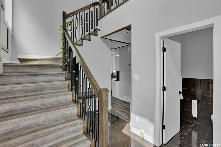Property Photo: 3204 Crosbie Crescent SK S4V 3S4