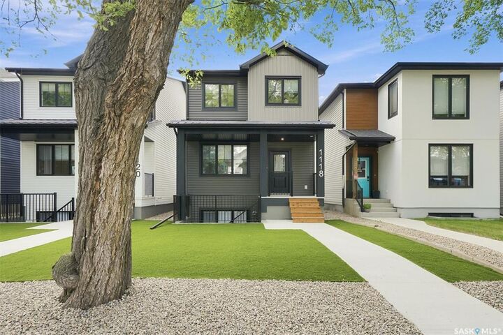 Property Photo:  1118 9th Street E  SK S7H 0N4 