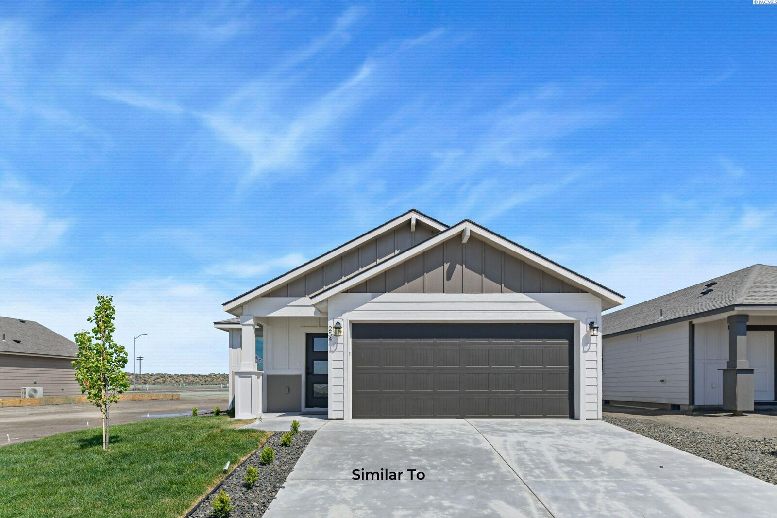 Property Photo:  219 N Dewberry Pl  WA 99336 