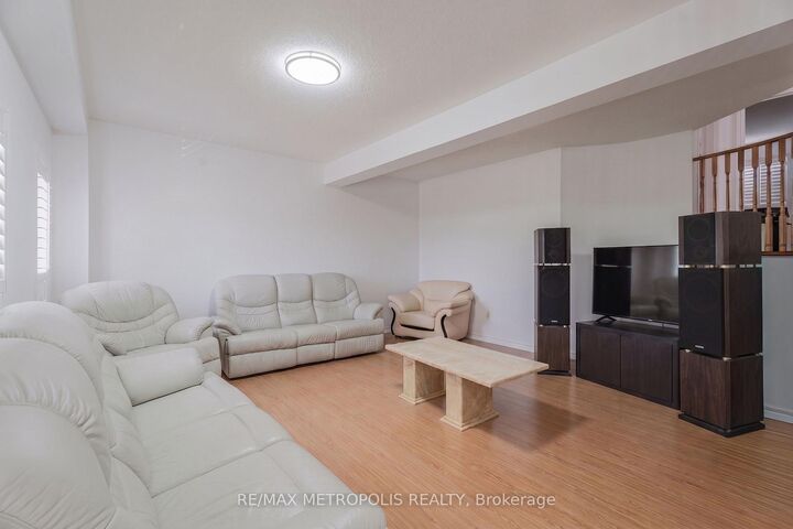 Property Photo:  52 Gore Valley Trail  ON L6P 2G9 