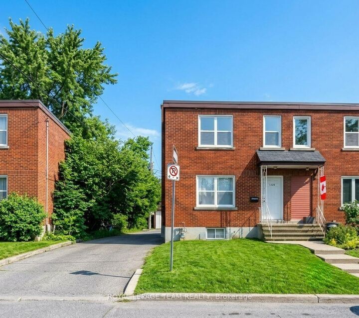 Photo de la propriété: 1220 Dorchester Avenue ON K1Z 8E4
