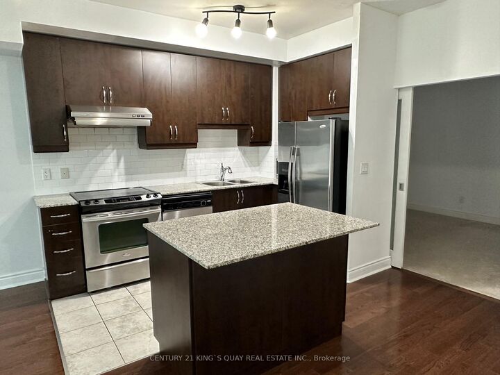 Property Photo:  31 Olive Avenue 210  ON M2N 4N4 