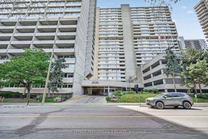 Property Photo: 530 Laurier Avenue W 2502 ON K1R 7T1
