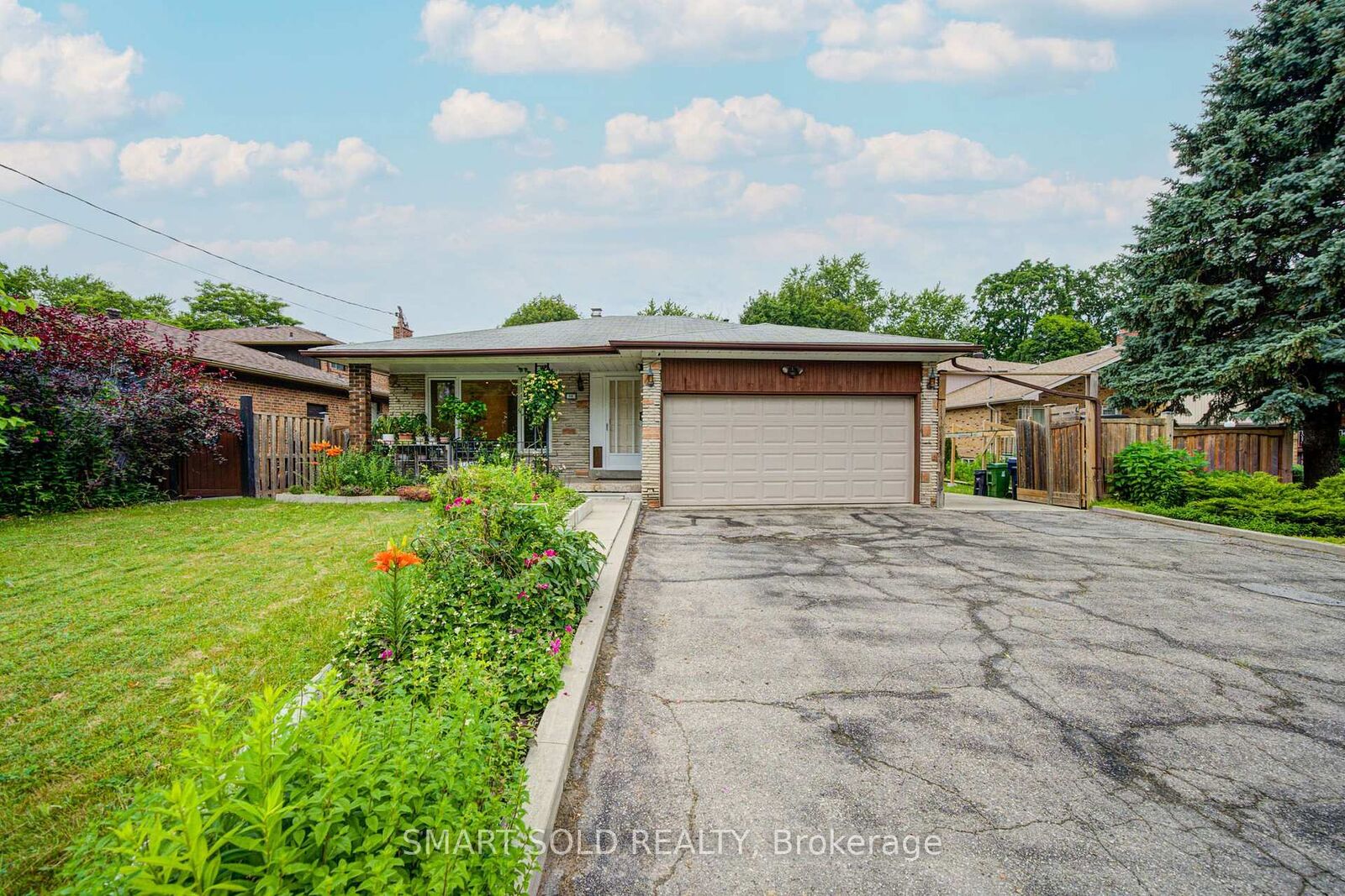 Property Photo:  56 Gatesview Avenue  ON M1J 3G5 