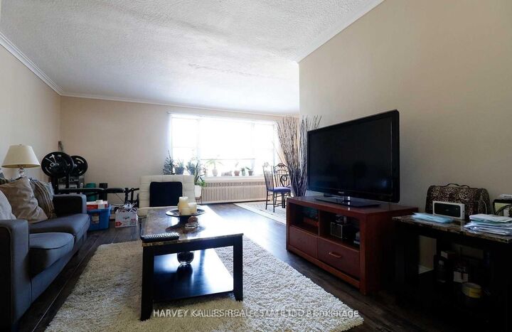 Property Photo: 88 Trethewey Drive 4 ON M6M 4B4