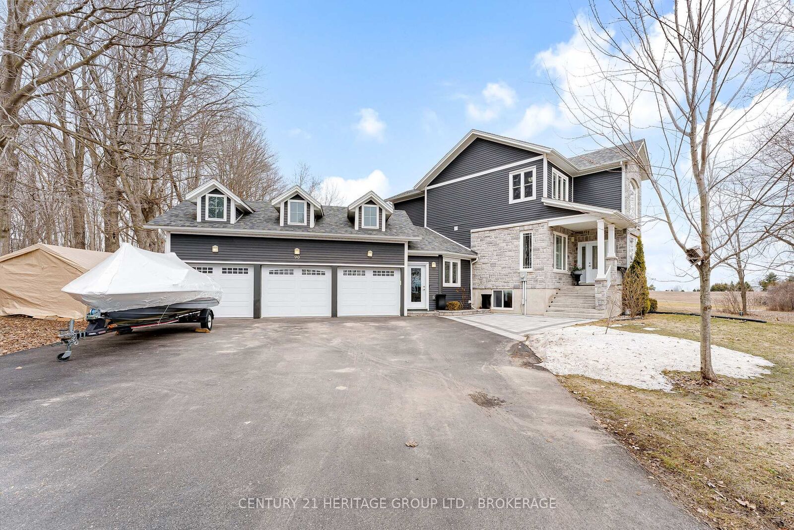 Property Photo: 90 Aragon Road ON K0H 1S0