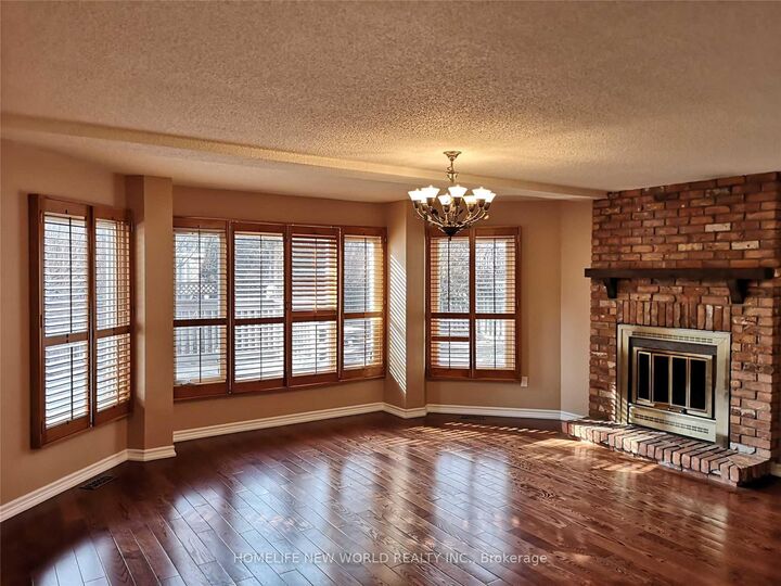 Property Photo:  41 Ambleside Crescent  ON L3R 7T3 