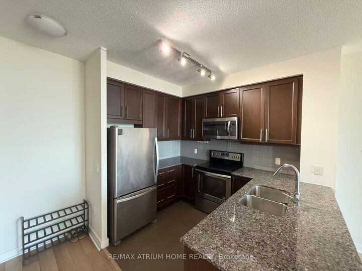 Property Photo:  3975 Grand Park Drive 2506  ON L5B 0K4 