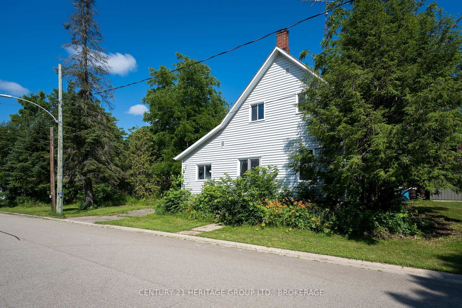 Property Photo:  104 Ormond Street  ON K0E 1N0 