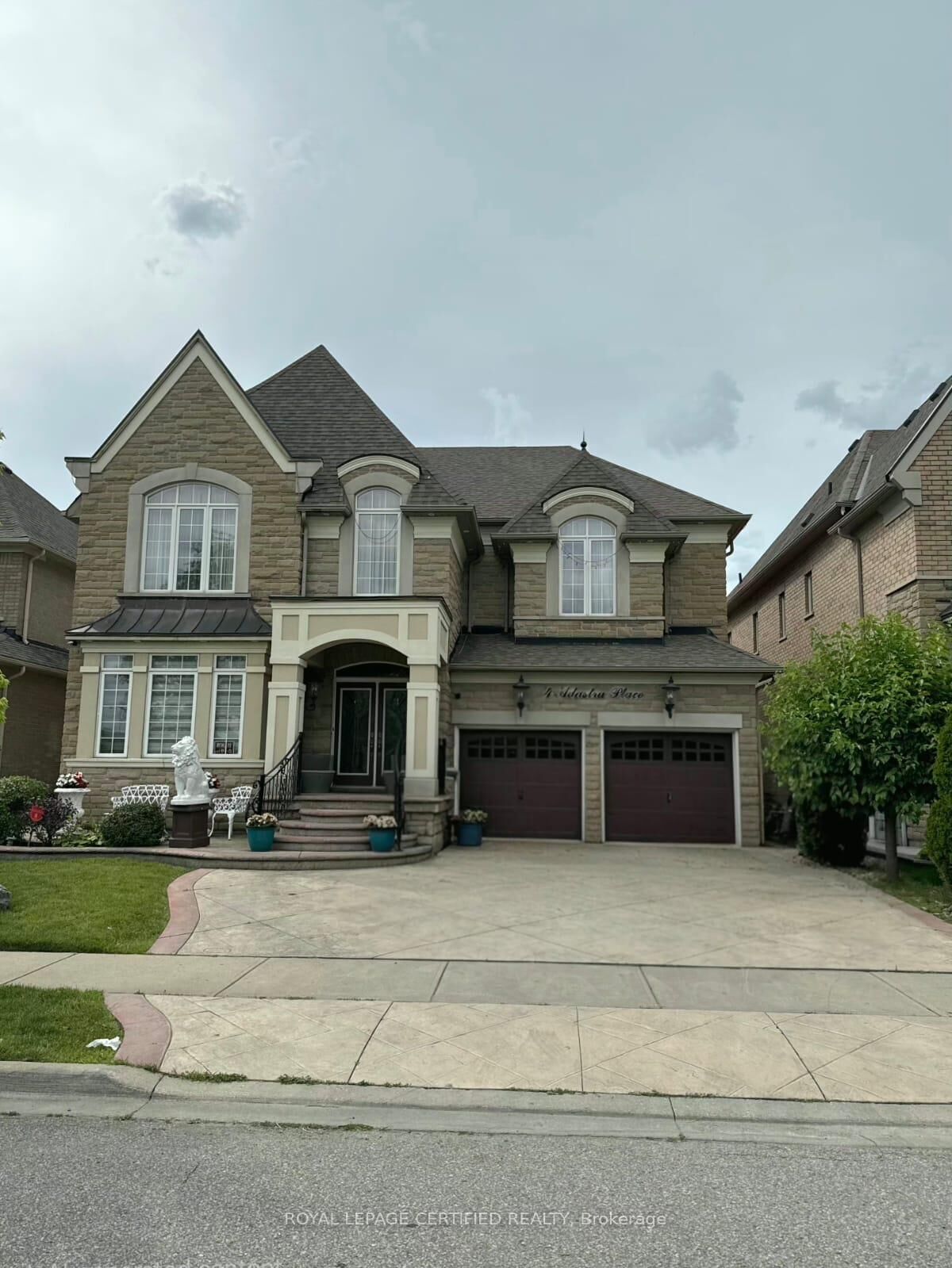 Property Photo: 4 Adastra Place Bsmt ON L6P 3B4