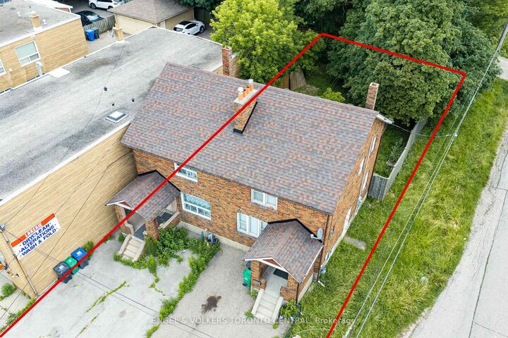 Property Photo: 1199 &Amp 1201 Lakeshore Road E ON L5E 1G1