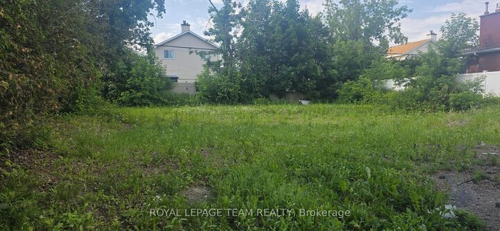 1691-1689 Rosebella Avenue — photo 1