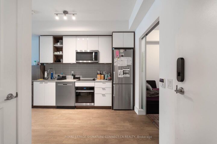 Property Photo: 543 Richmond Street W 445 ON M5V 0W9