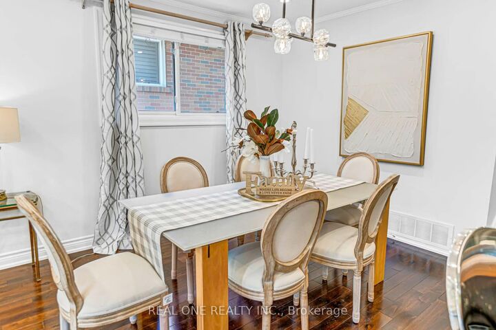 Property Photo:  52 Devins Drive  ON L4G 2Z1 