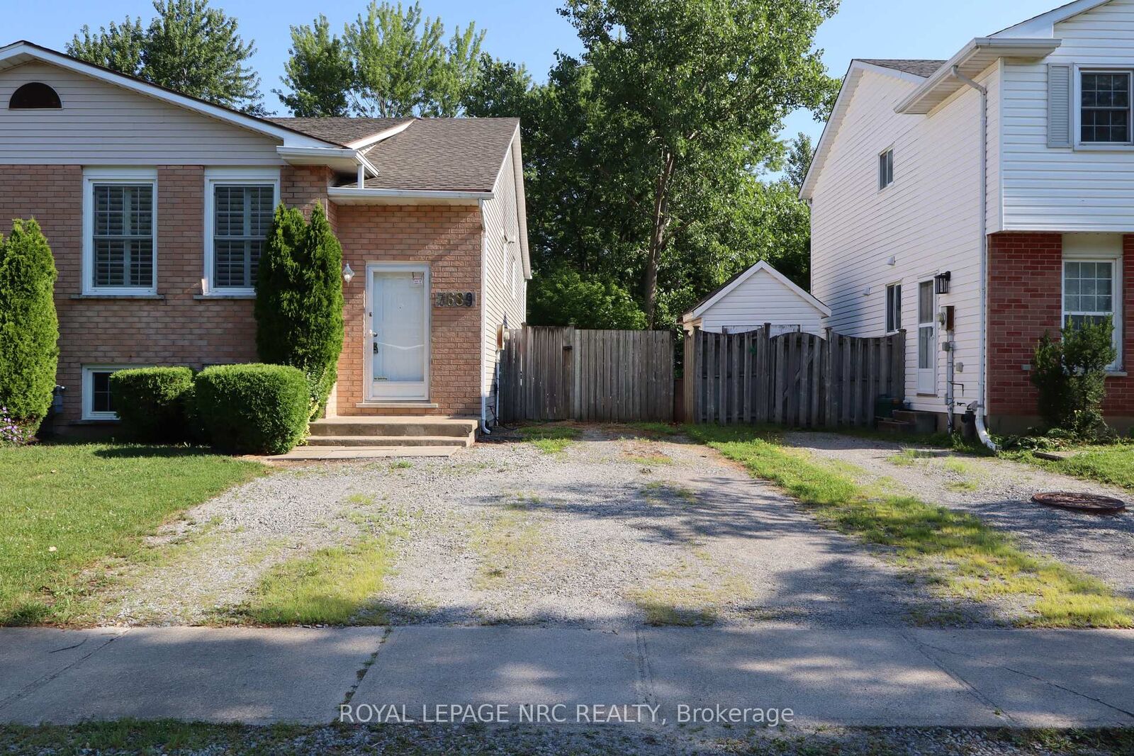 Property Photo: 7689 Trackview Street ON L2H 2Z6