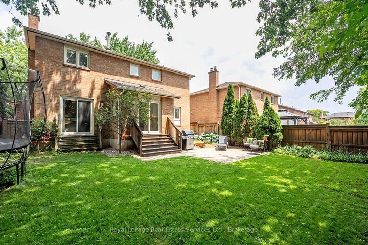 Property Photo: 1484 Princeton Crescent ON L6H 4H3