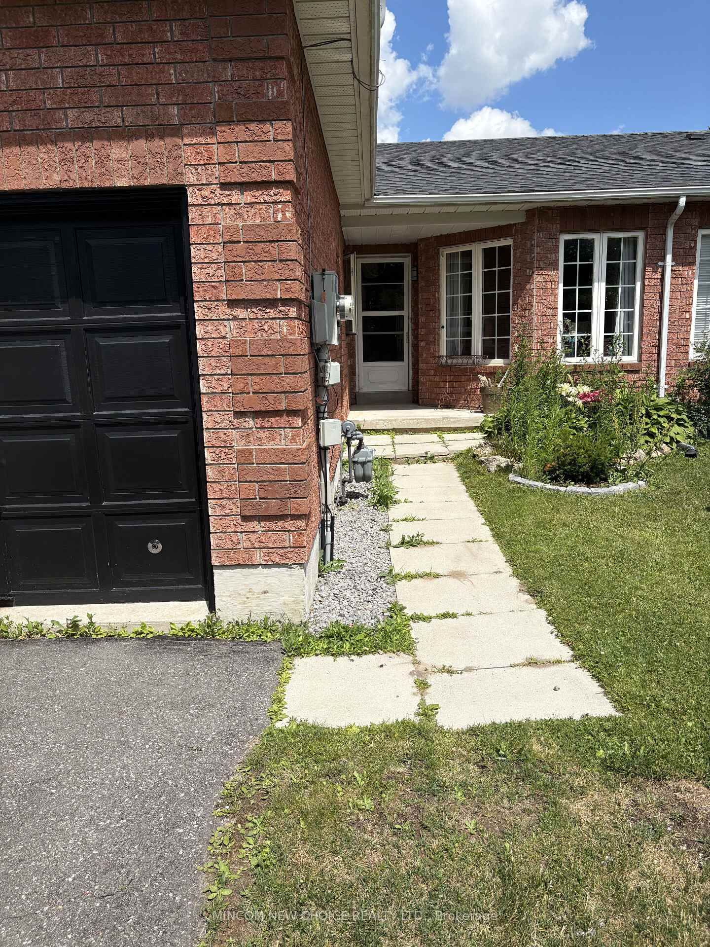 Property Photo:  2432 Woodglade Boulevard N  ON K9K 2K9 