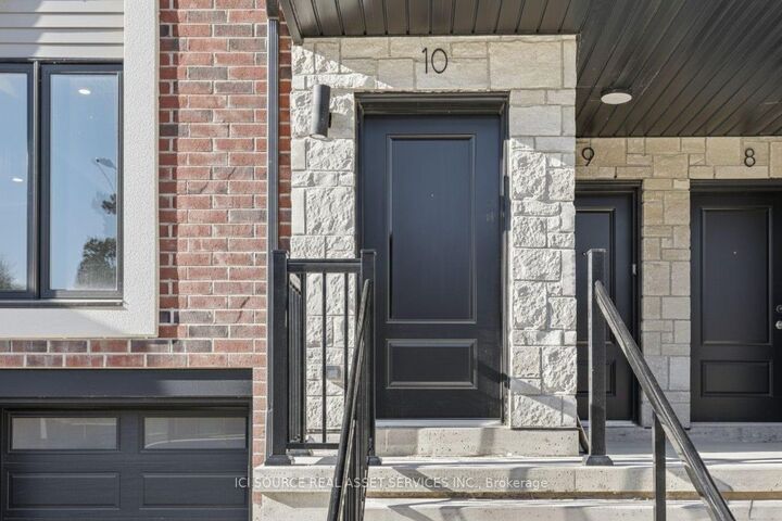 Property Photo:  2 Slessor Boulevard 10  ON L3M 5J4 