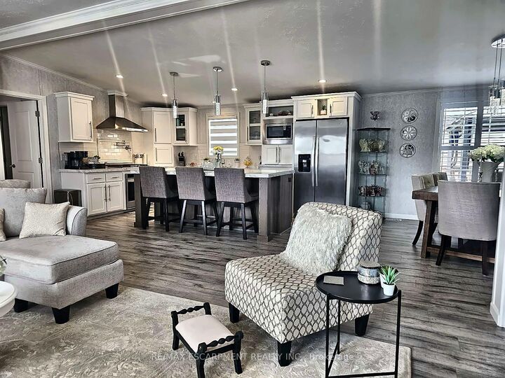 Property Photo: 13 Hickory Hollow ON N0A 1L0