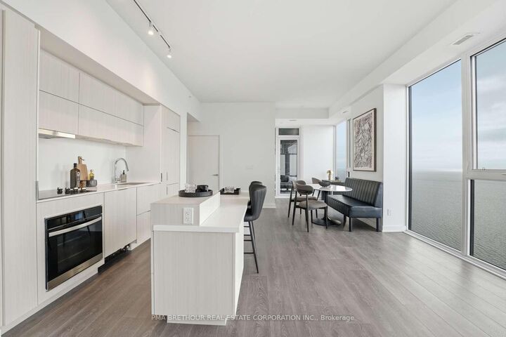 Property Photo: 370 Martha Street 2604 ON L7R 0G9