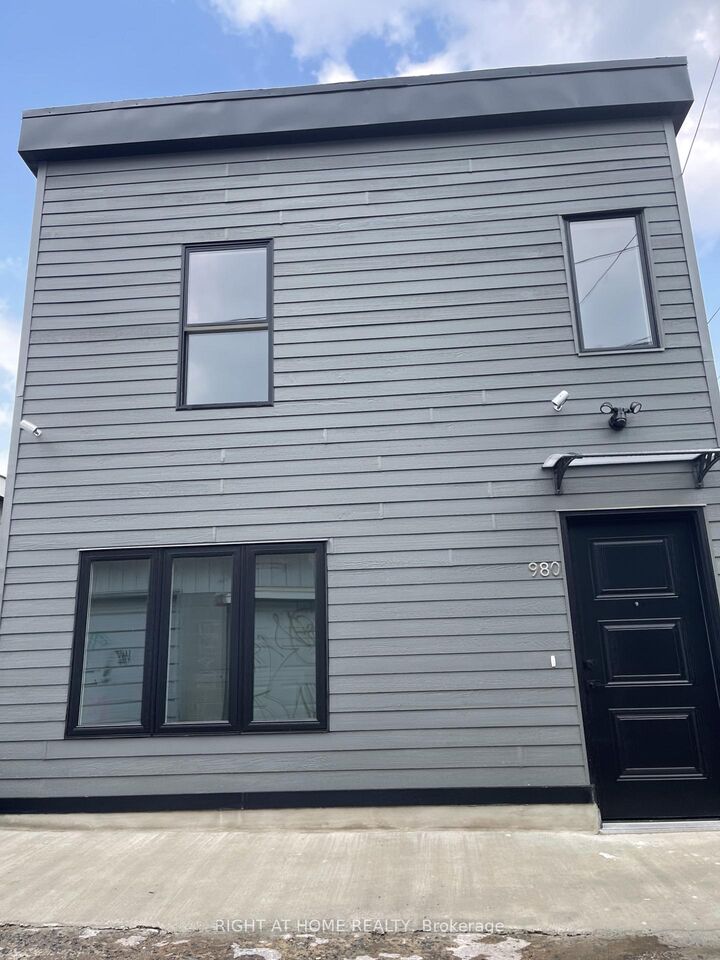 Property Photo:  980 Ossington Avenue Laneway Suite  ON M6G 3V7 