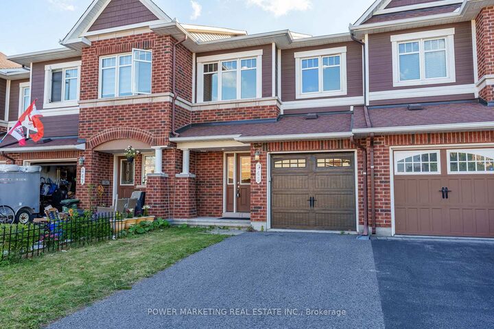 Property Photo: 245 Silvermoon Crescent ON K4A 0P8
