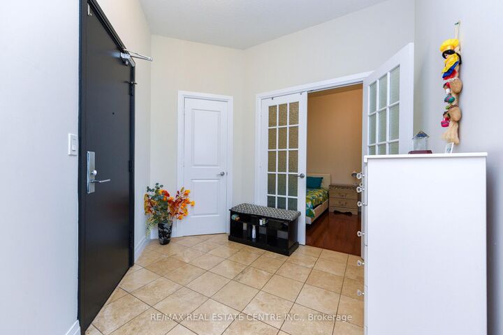 Property Photo:  90 Absolute Avenue 2605  ON L4Z 0A3 