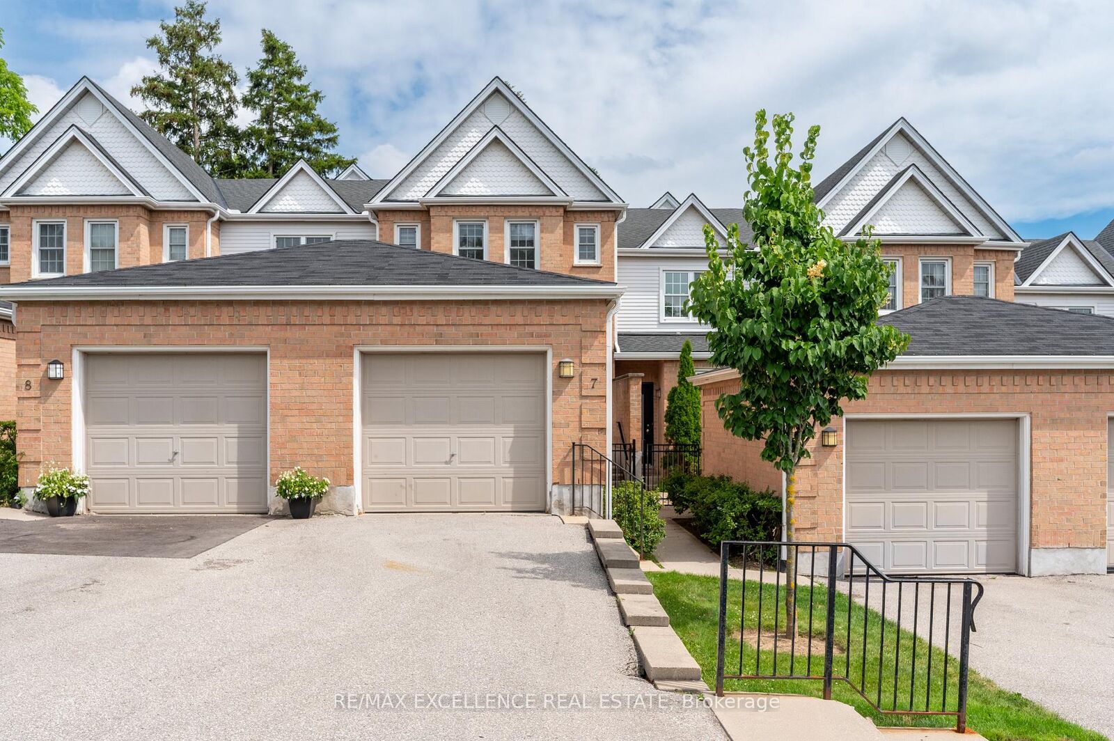 Property Photo:  1570 Richmond Street 7  ON N6G 4W1 