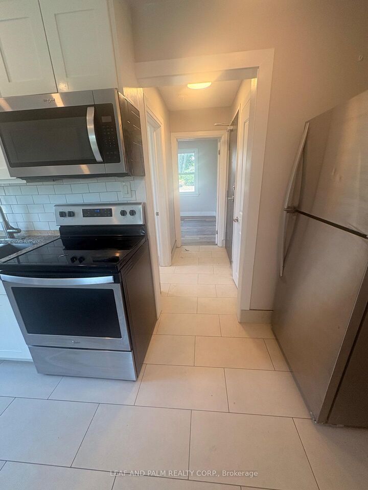 Property Photo:  4233 Huron Street 3  ON L2E 2G6 