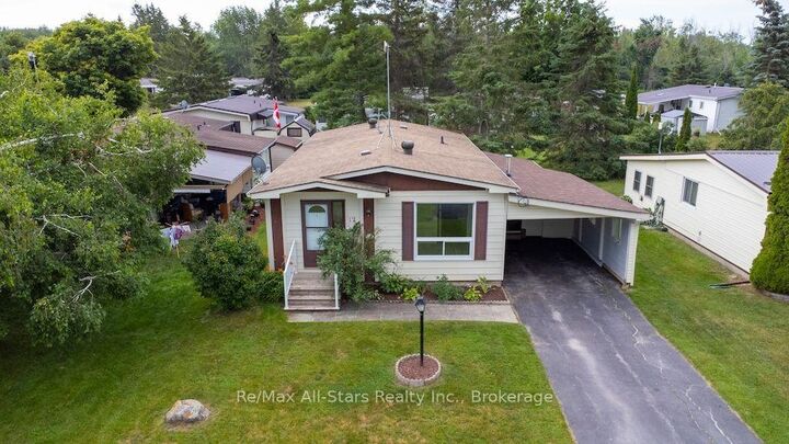 Property Photo: 12 Park Street ON K9V 0H7