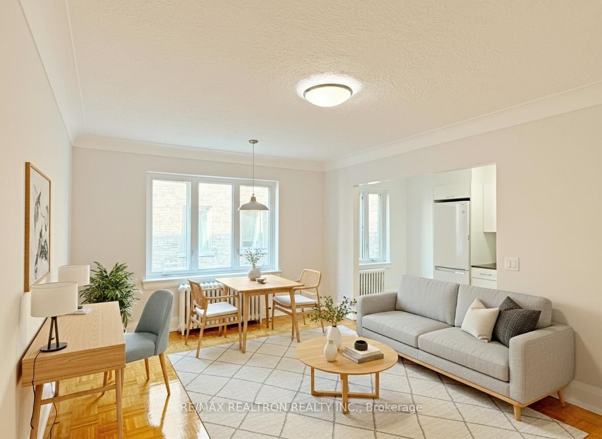 Property Photo:  394 Avenue Road 406  ON M4V 2H4 