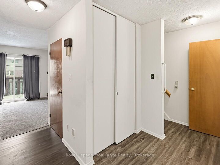 Property Photo: 7 Tiffany Place ON K8V 6A3