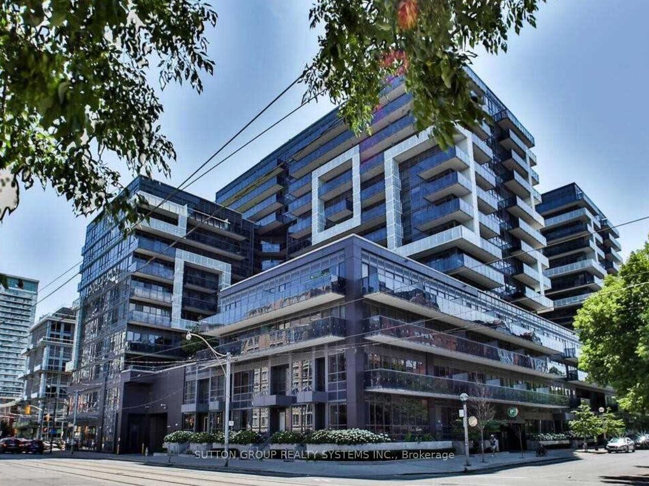 Property Photo: 1030 King Street W 545 ON M6K 0B4