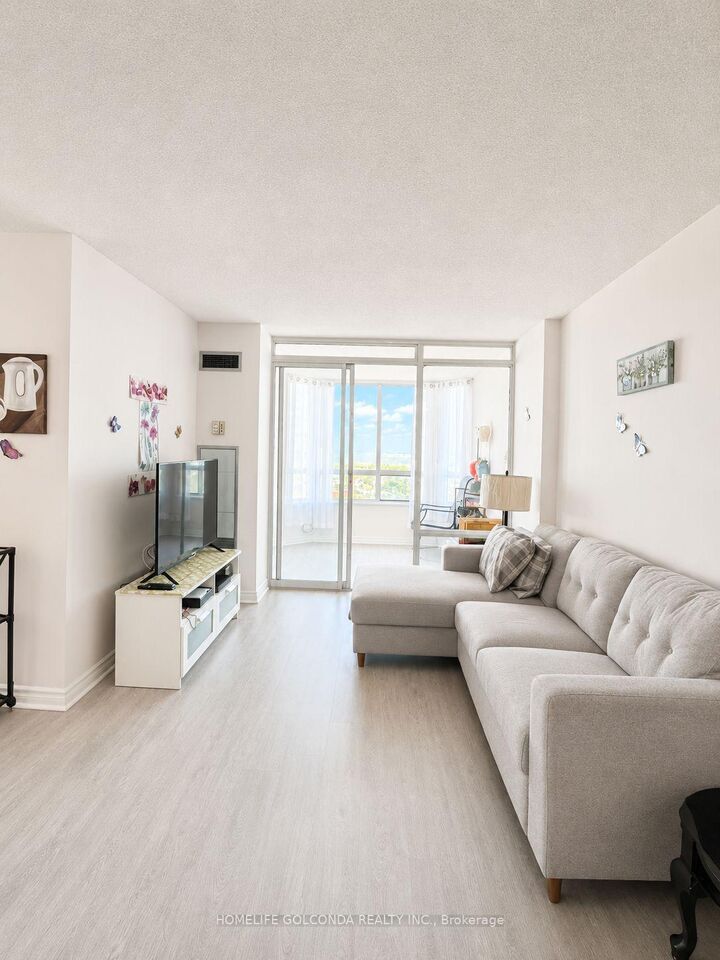 Property Photo: 330 Alton Towers Circle 912 ON M1V 5H3