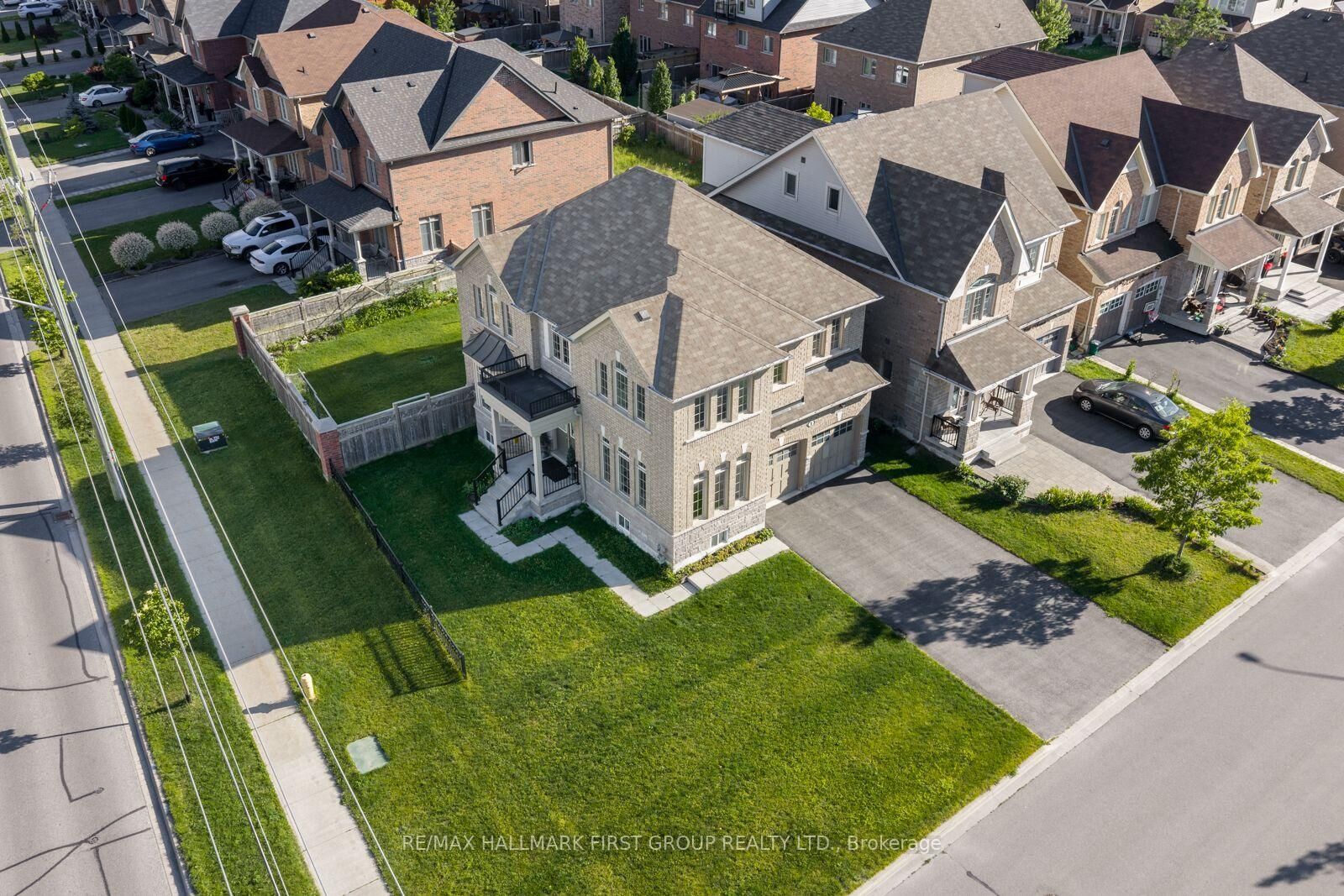 Property Photo:  1 Cale Avenue  ON L1E 0H5 