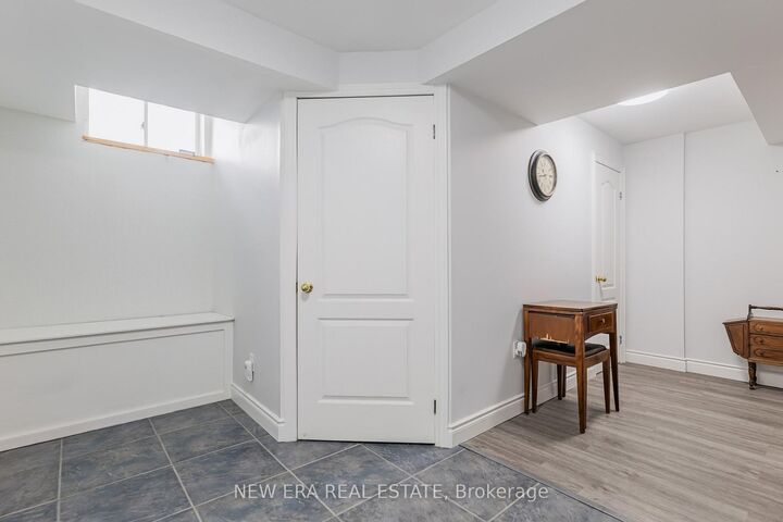 Property Photo: 1031 Lake Drive N Lower ON L4P 3E9