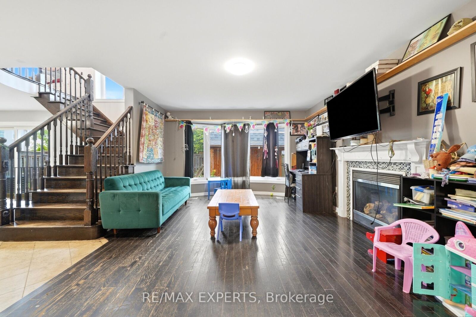 Property Photo: 27 Kidd Crescent ON L9R 0C8