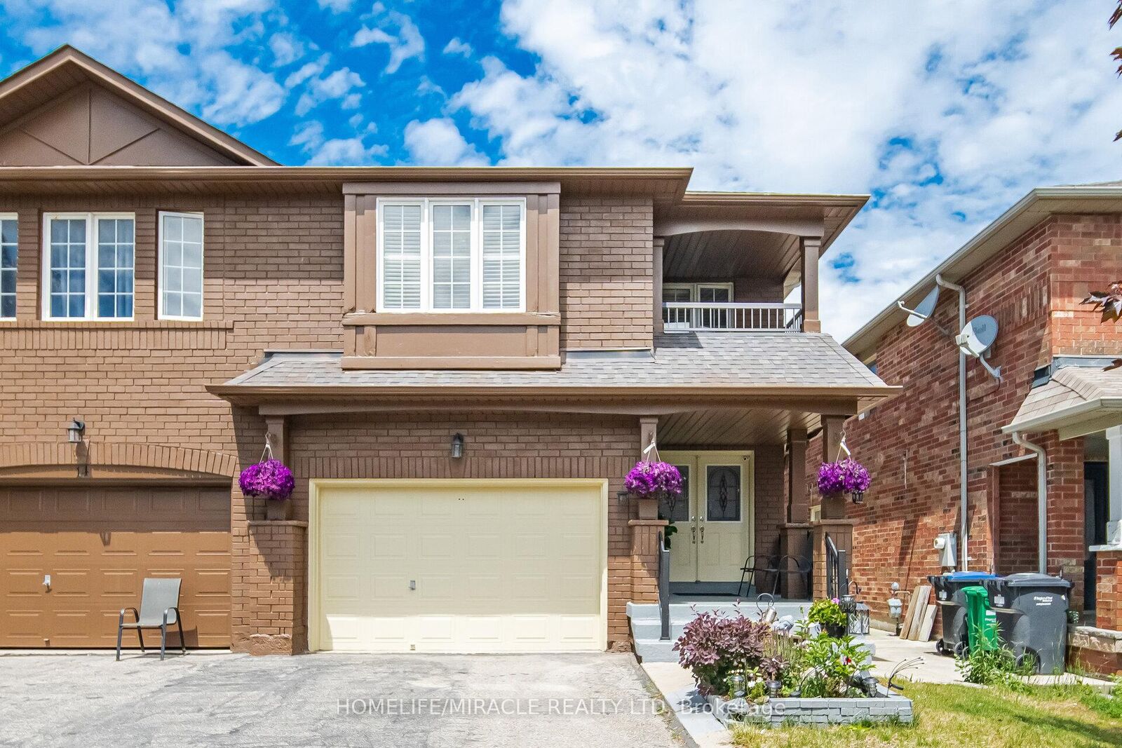 Property Photo:  16 Capistro Street  ON L7A 3J3 