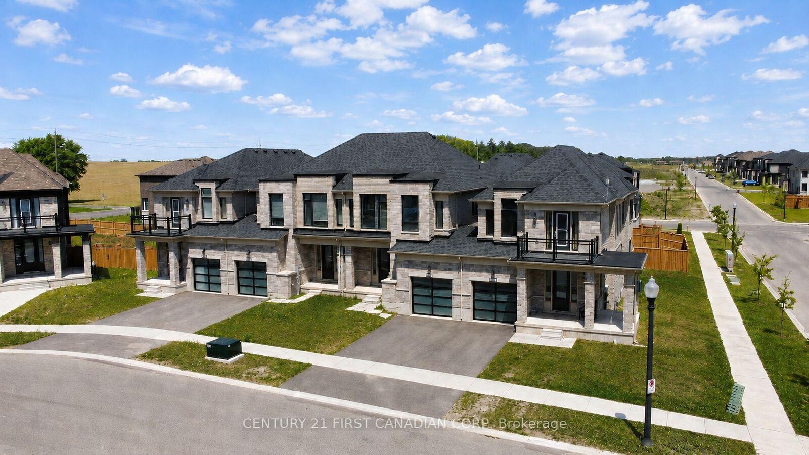 Property Photo:  844 Sobeski Avenue  ON N4T 0P2 