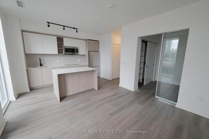 Property Photo: 36 Zorra Street 102 ON M8Z 0G5